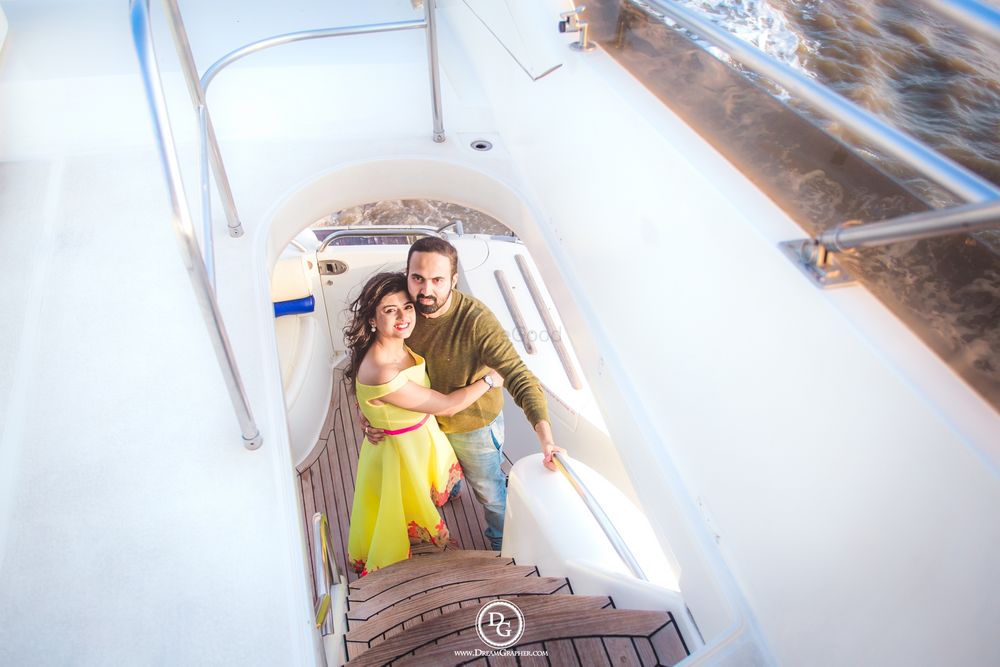 Photo From Dhwani and Vaibhav's love captured by the side of Arabian Sea - By Dreamgraphers