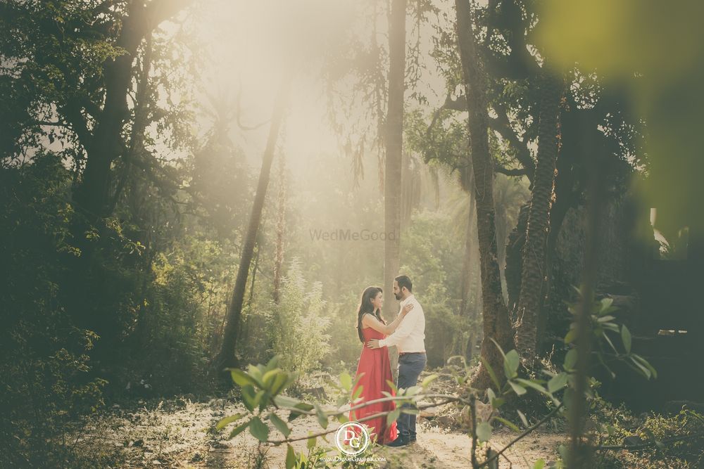 Photo From Dhwani and Vaibhav's love captured by the side of Arabian Sea - By Dreamgraphers