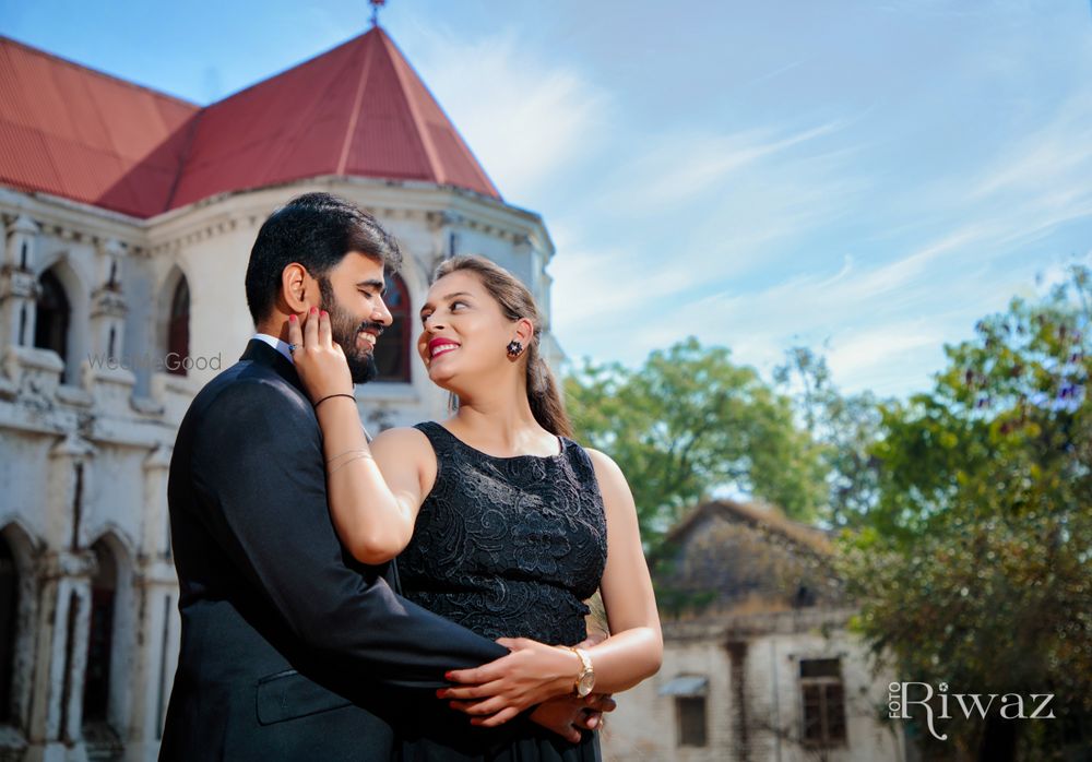 Photo From Piyush X Shikha // Pre-Wedding Photos - By Fotoriwaz Photography