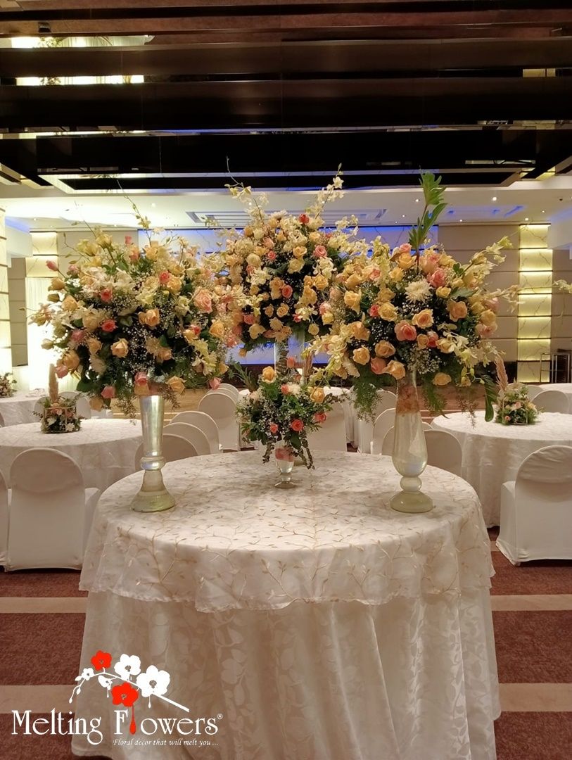 Photo From Contemporary Reception & Wedding Decot at Radission Blu - Atria - By Melting Flowers