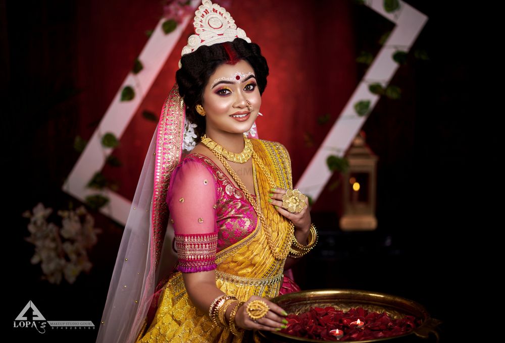 Photo From BENGALI FUSION BRIDAL MAKEOVER - By Lopa's Makeover and Studio Gouri