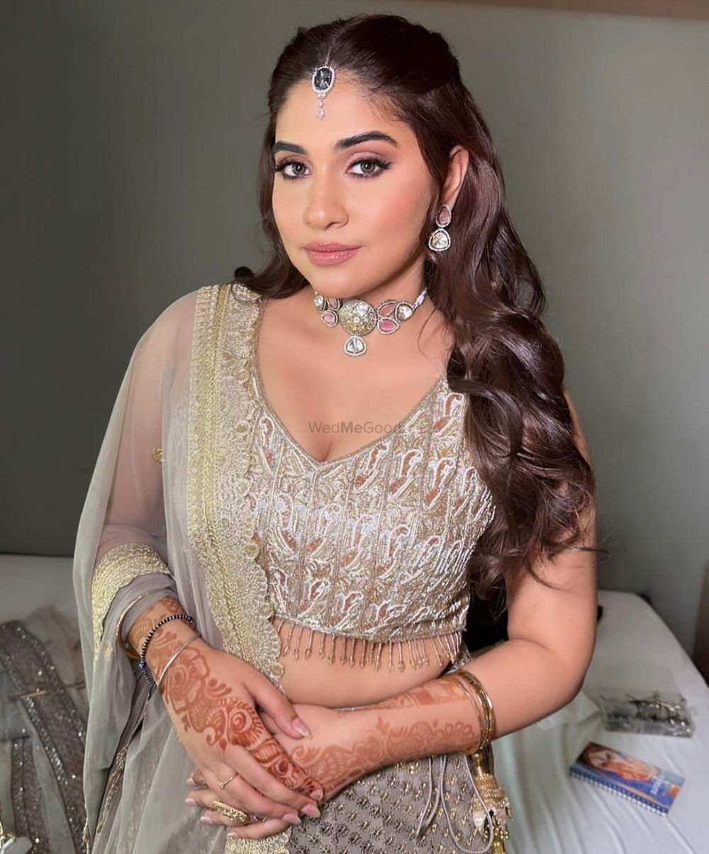 Photo From Engagement bride ❤️ - By Makeup By Monika Shah