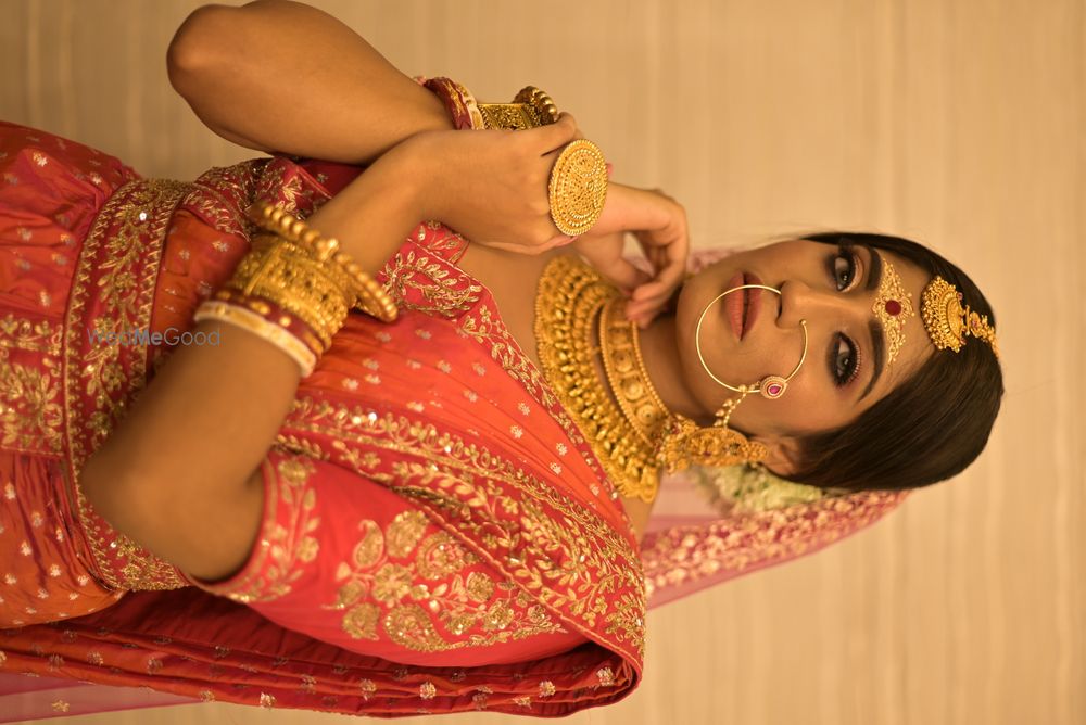 Photo From Modern Bengali Bride with little traditional fusion - By Namrata's Studio