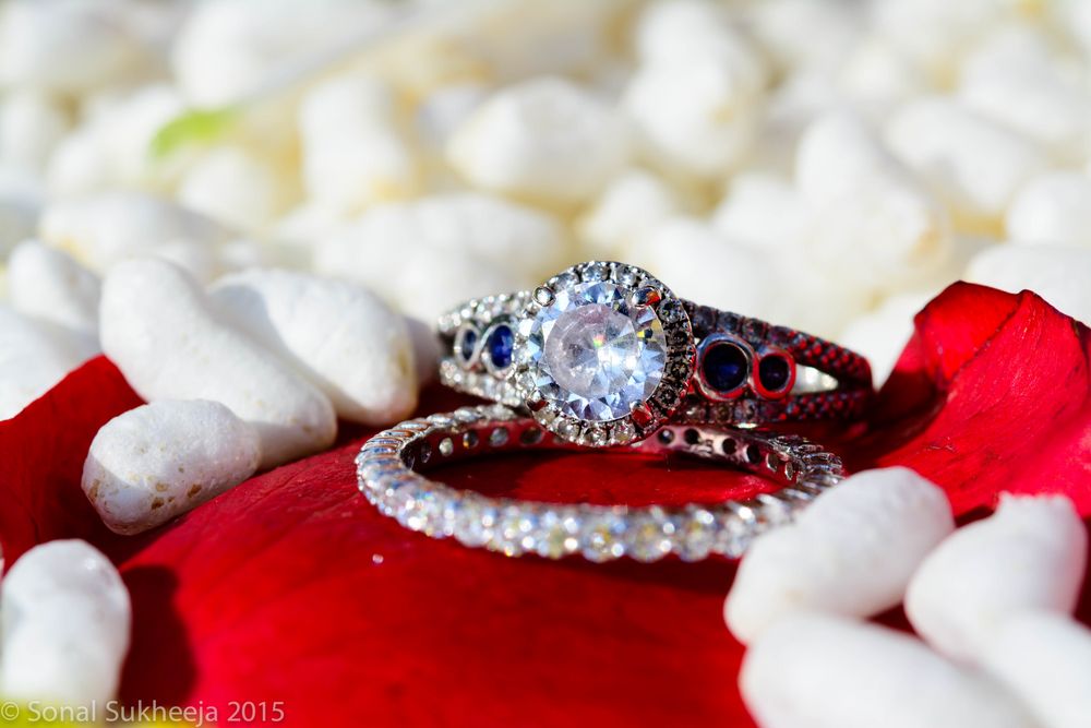 Photo of round engagement ring