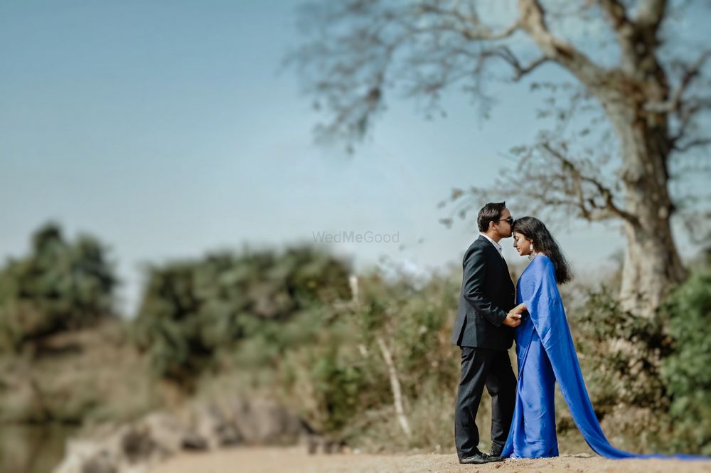 Photo From Divesh & Nidhi {pre-wedding} - By KM Photography