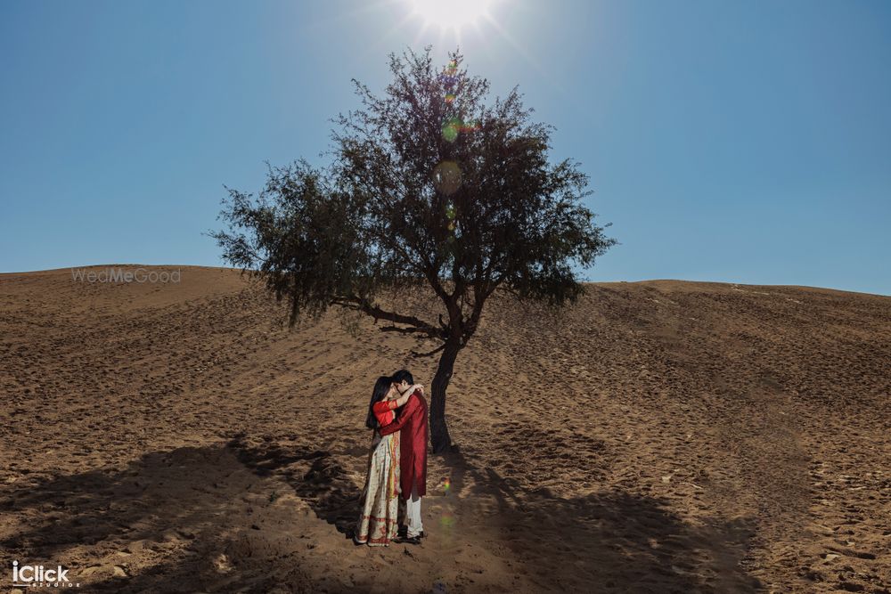 Photo From Aishwarya & Shrinivas - Pre Wedding - By Iclick Studioz