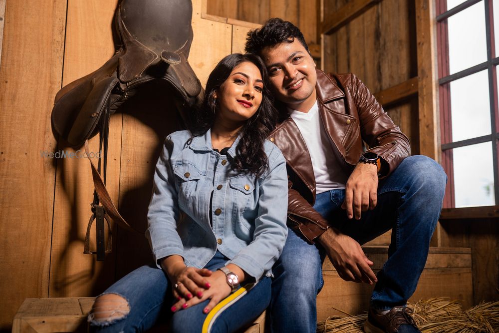 Photo From Vidhi & Abhishek : Couple shoot at Sets in the city, Mumbai - By Rohan Shinde Photography & Films (RSP)