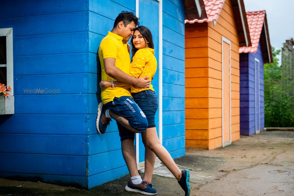 Photo From Vidhi & Abhishek : Couple shoot at Sets in the city, Mumbai - By Rohan Shinde Photography & Films (RSP)