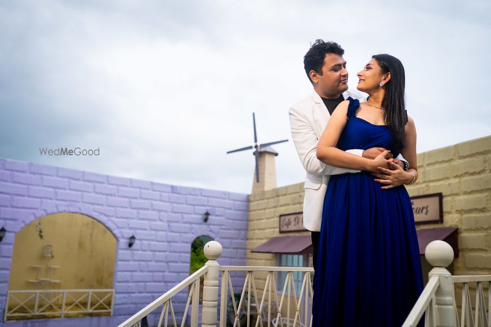 Photo From Vidhi & Abhishek : Couple shoot at Sets in the city, Mumbai - By Rohan Shinde Photography & Films (RSP)