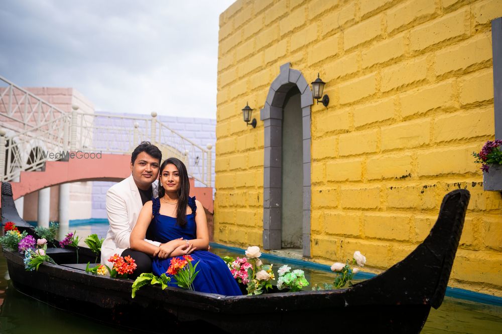 Photo From Vidhi & Abhishek : Couple shoot at Sets in the city, Mumbai - By Rohan Shinde Photography & Films (RSP)