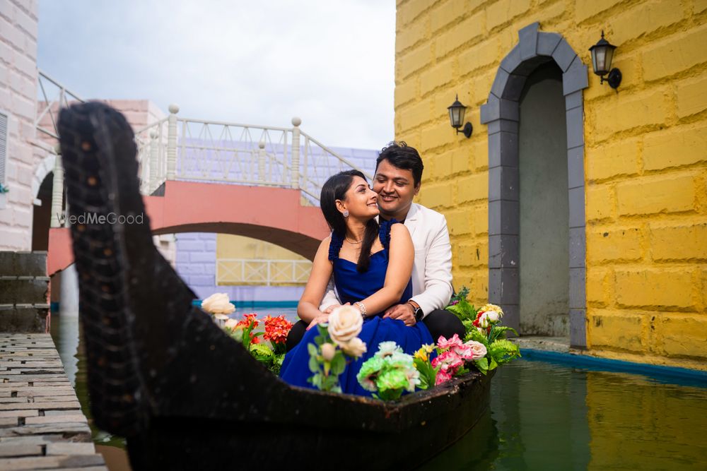 Photo From Vidhi & Abhishek : Couple shoot at Sets in the city, Mumbai - By Rohan Shinde Photography & Films (RSP)