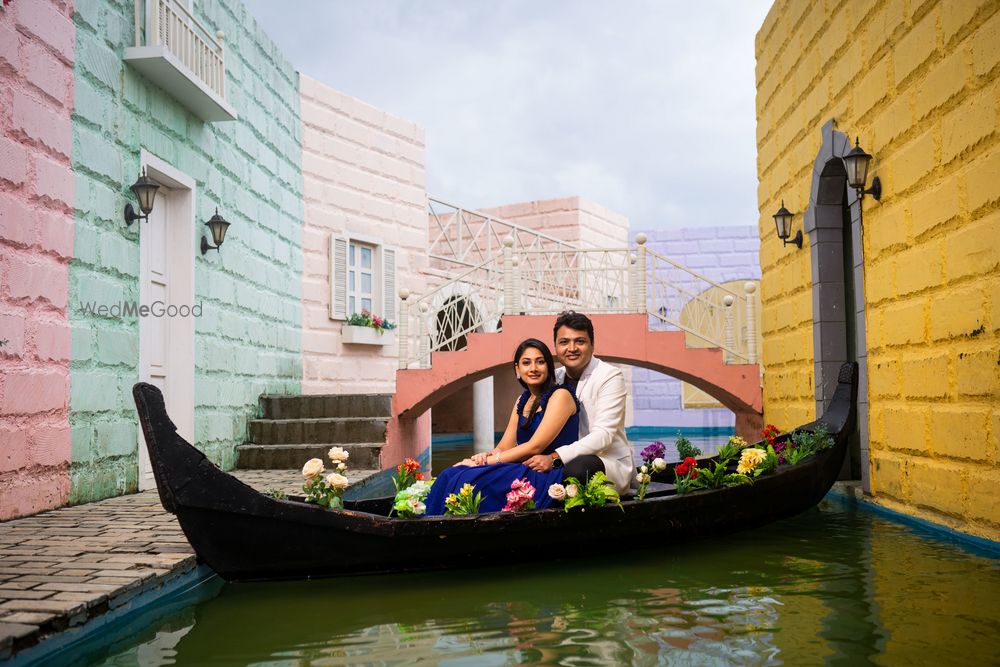 Photo From Vidhi & Abhishek : Couple shoot at Sets in the city, Mumbai - By Rohan Shinde Photography & Films (RSP)