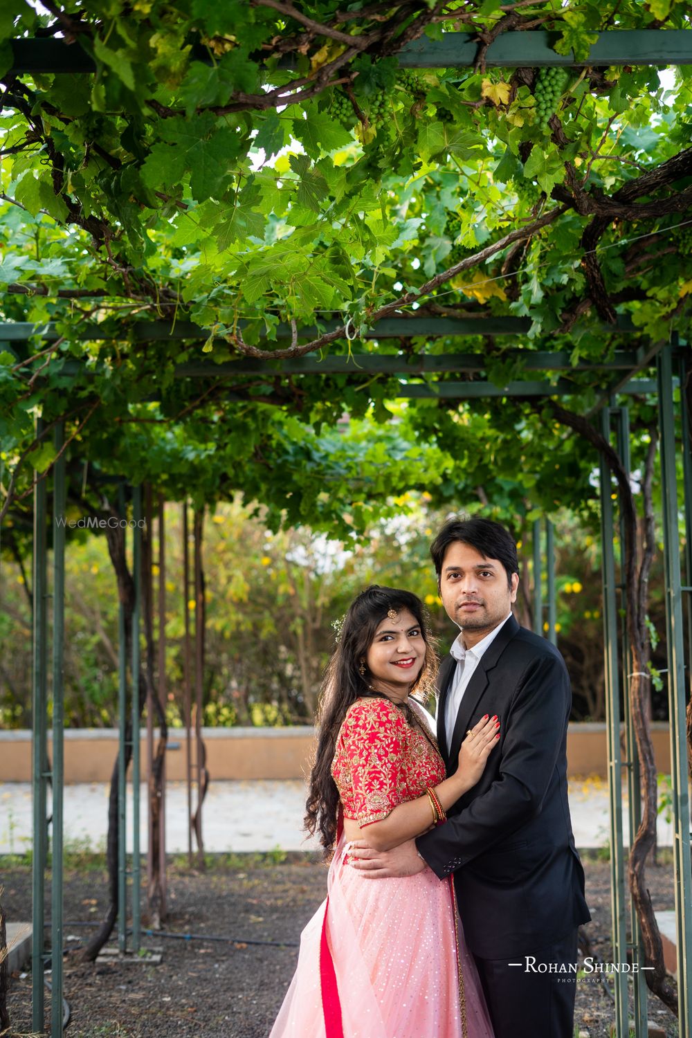 Photo From Sharayu & Ninad : Couple shoot at Grape County, Nashik - By Rohan Shinde Photography & Films (RSP)