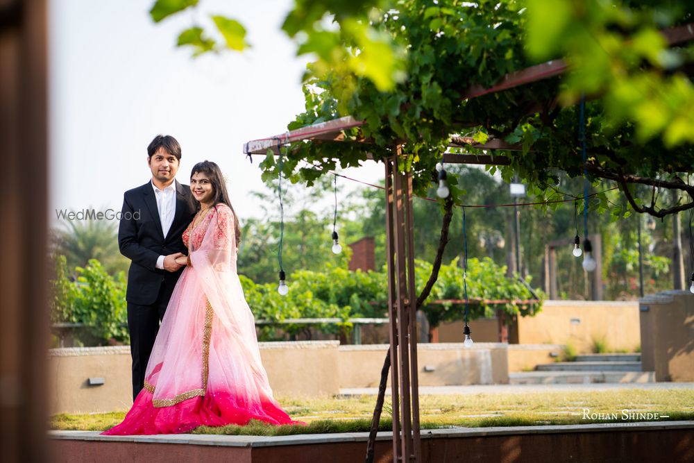 Photo From Sharayu & Ninad : Couple shoot at Grape County, Nashik - By Rohan Shinde Photography & Films (RSP)