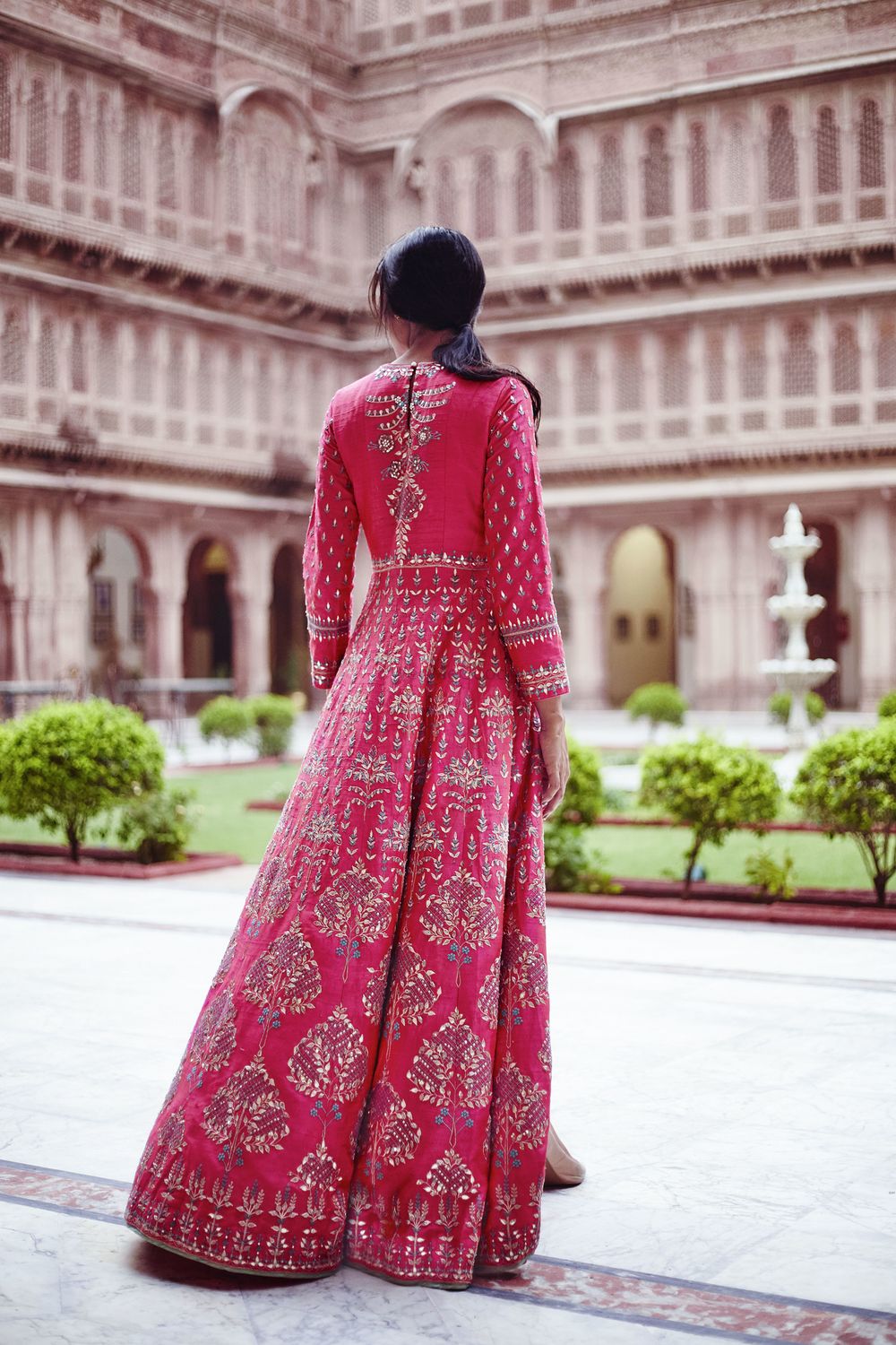 Photo of Sister of the bride mehendi outfit in pink by Anita dongre