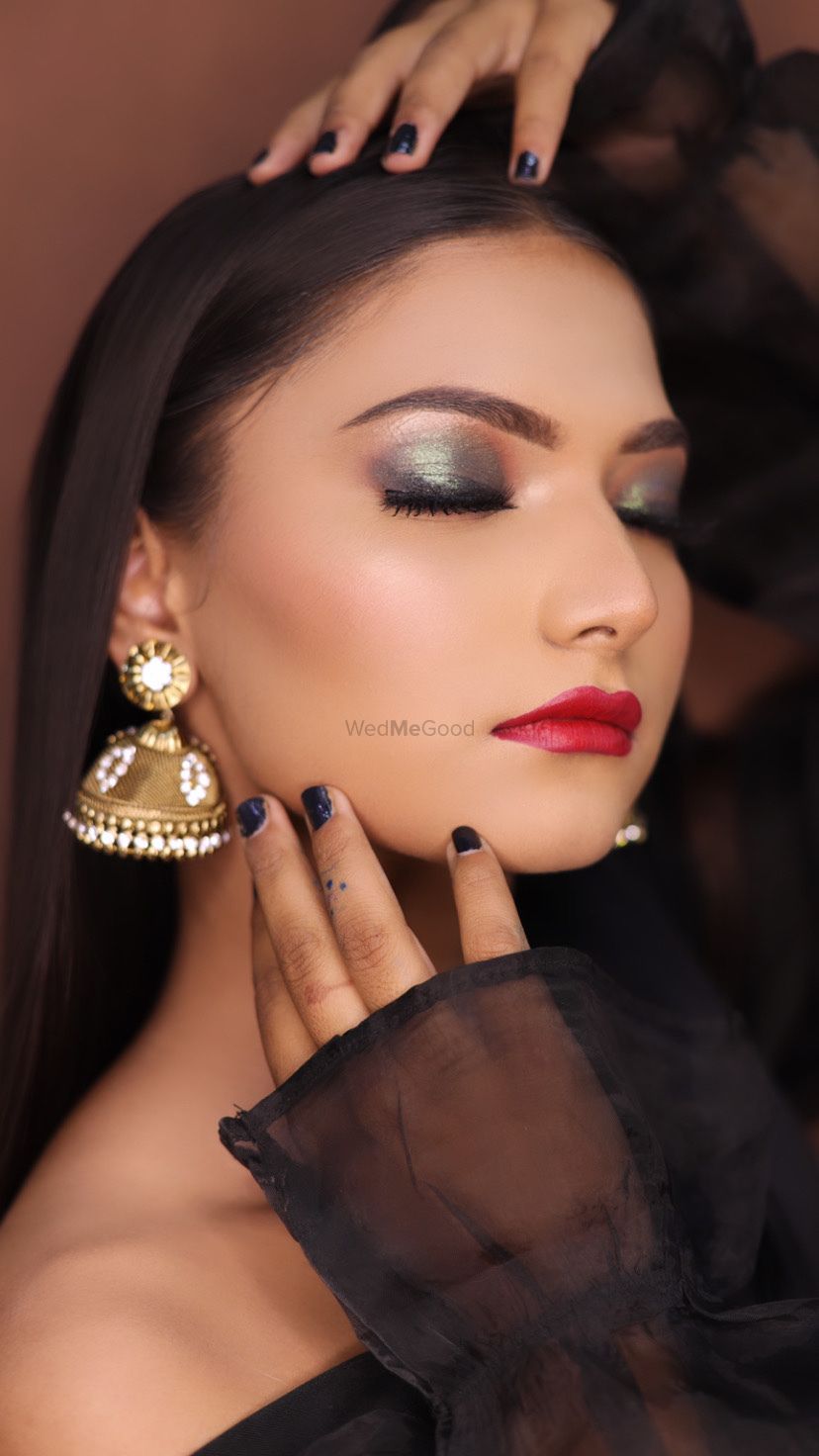 Photo From Beauty in Black Shefali - By DDG Makeovers