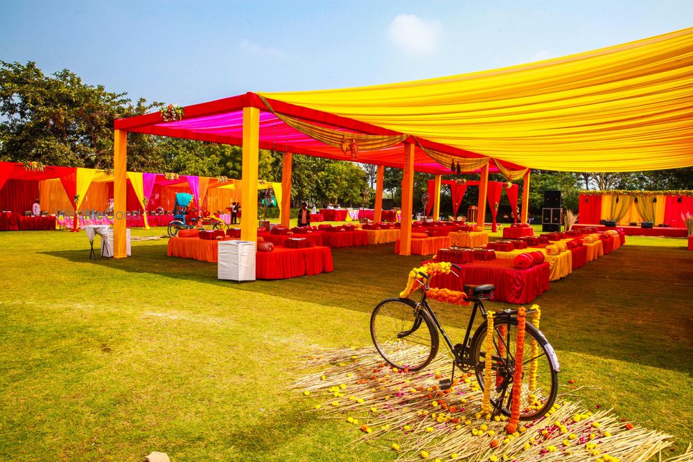 Photo of yellow mehendi  decor