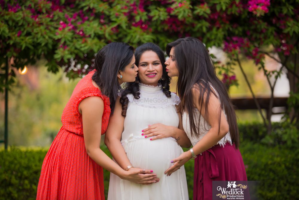 Photo From maternity shoots - By Wedlock Productions