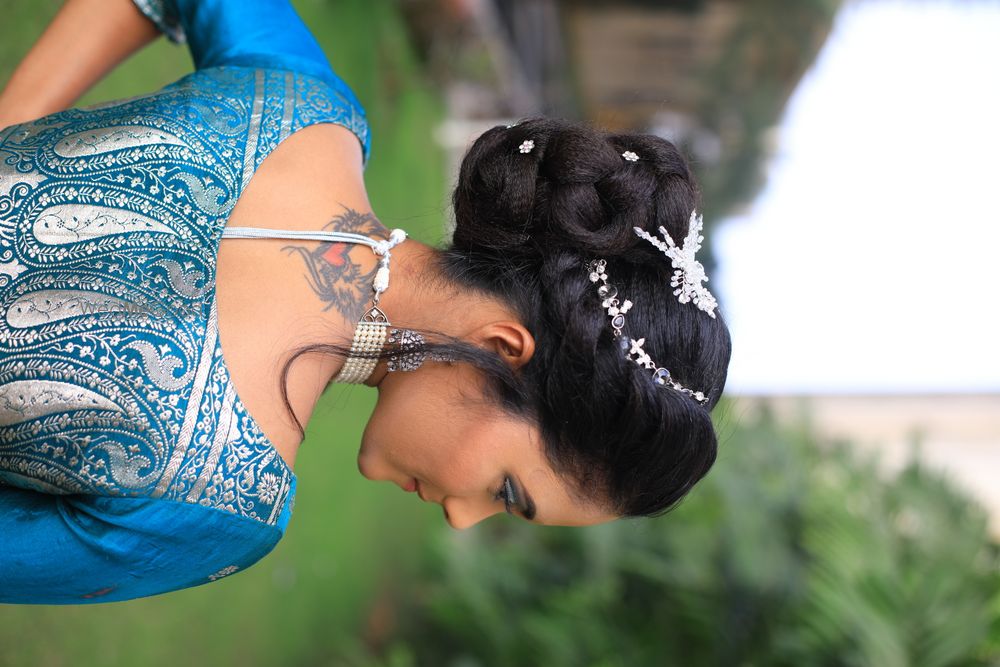 Photo From Diamond Accessories Hairdo Engagement Makeup Look - Andheri - MakeupnmorebyAmu - By Makeup N More By Amu