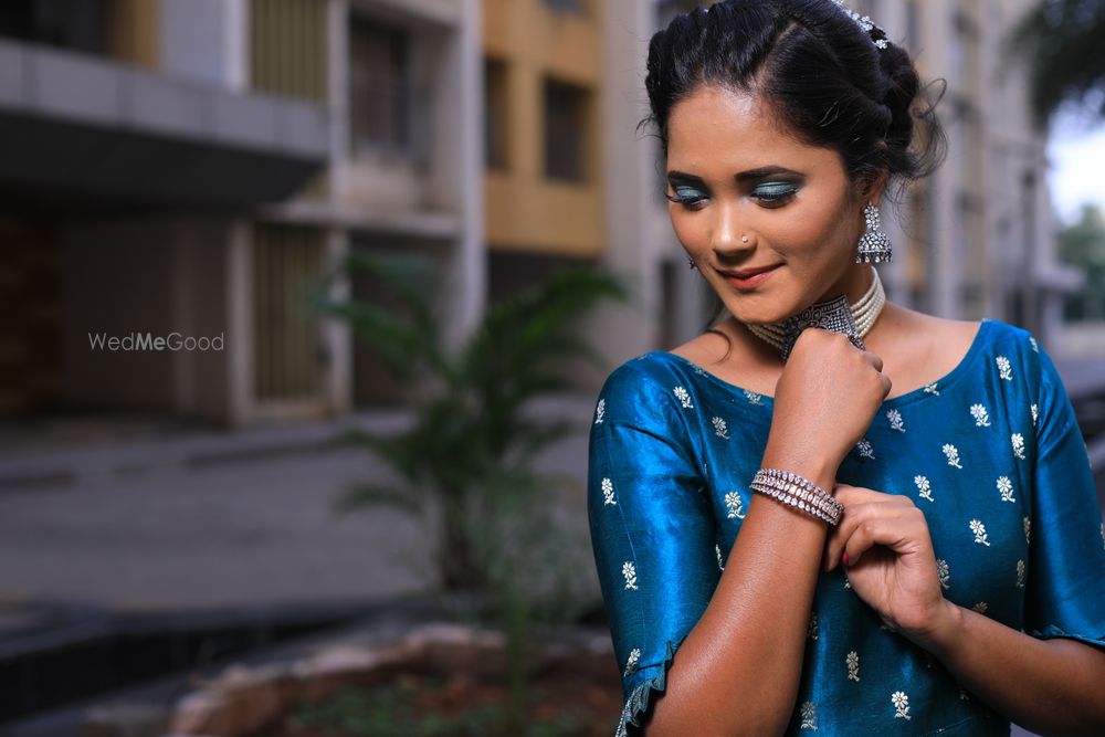 Photo From Diamond Accessories Hairdo Engagement Makeup Look - Andheri - MakeupnmorebyAmu - By Makeup N More By Amu