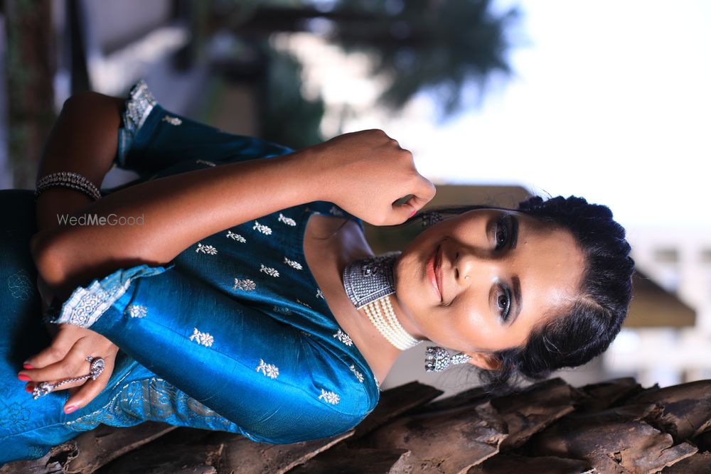 Photo From Diamond Accessories Hairdo Engagement Makeup Look - Andheri - MakeupnmorebyAmu - By Makeup N More By Amu