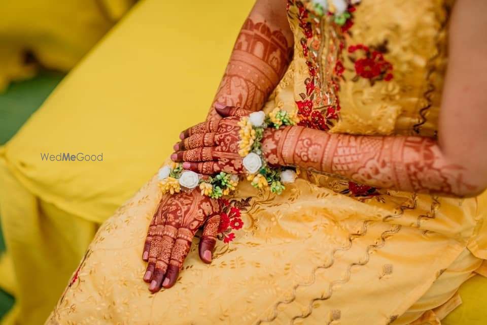 Photo From haldi portrait - By Saaz Creation