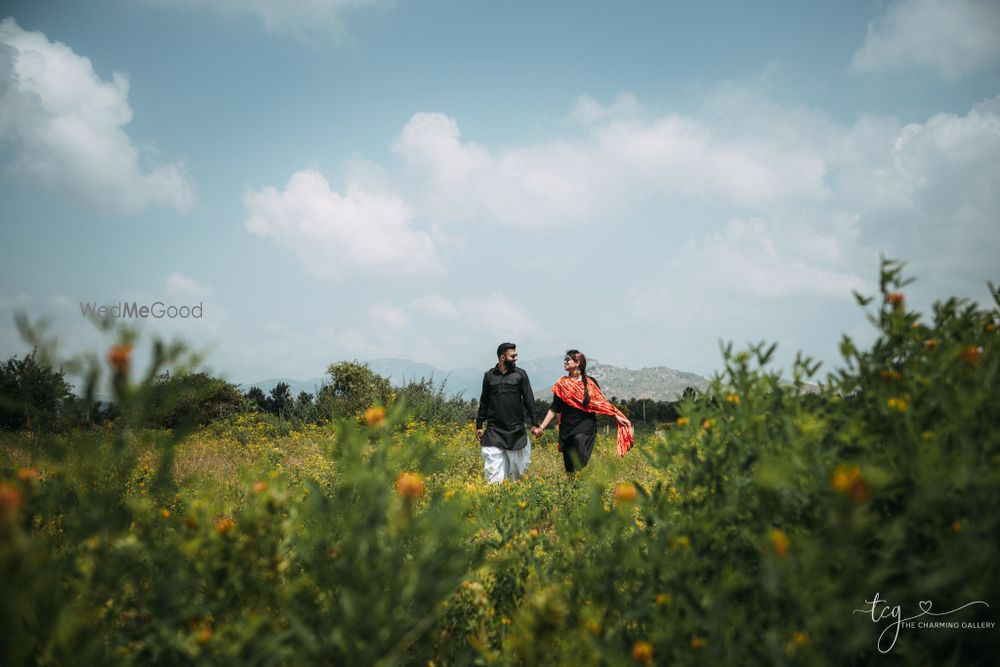 Photo From Akriti & Aditya's pre-wedding - By The Charming Gallery