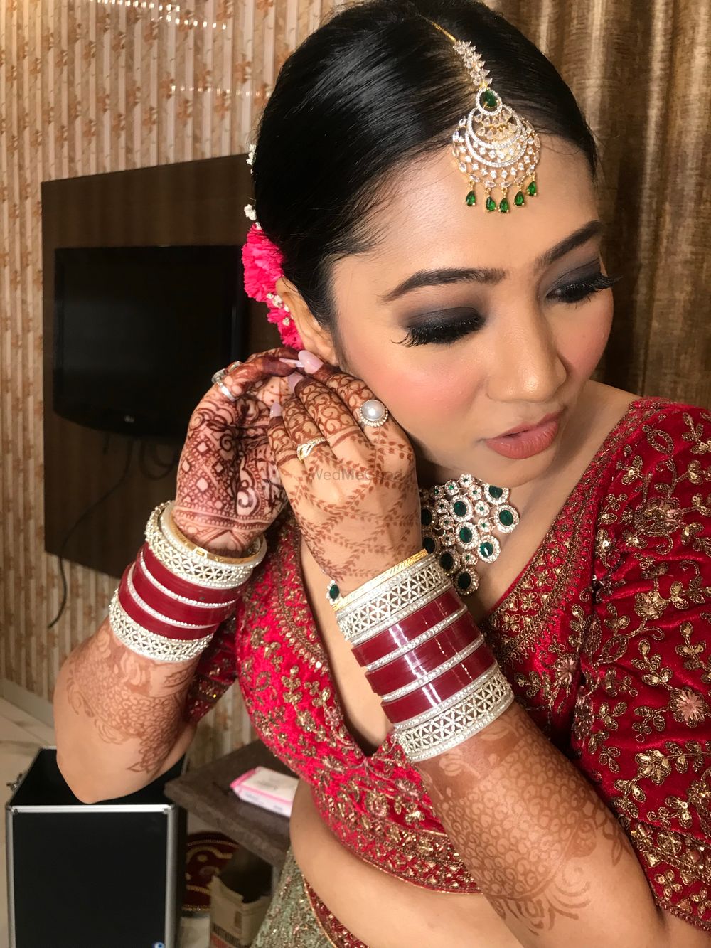 Photo From modern yet minimal BRIDAL makeup - By Makeover by Gursimran