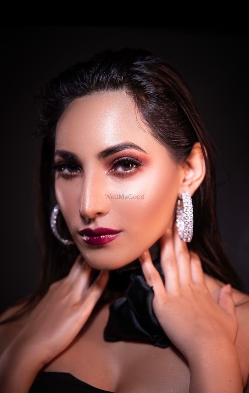 Photo From Glamorous Makeup - By Wing It With Ayushi