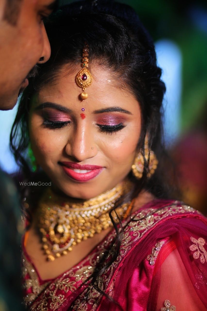 Photo From Engagement makeover - By Manjiri Glamocracy