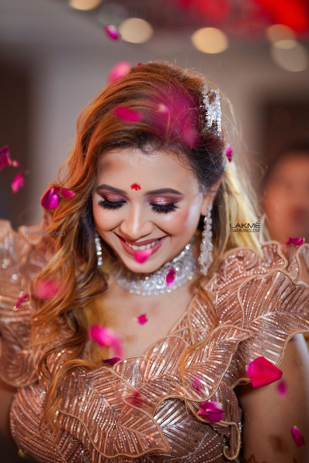 Photo From Engagement Looks - By Lakme Salon, Dakbunglow