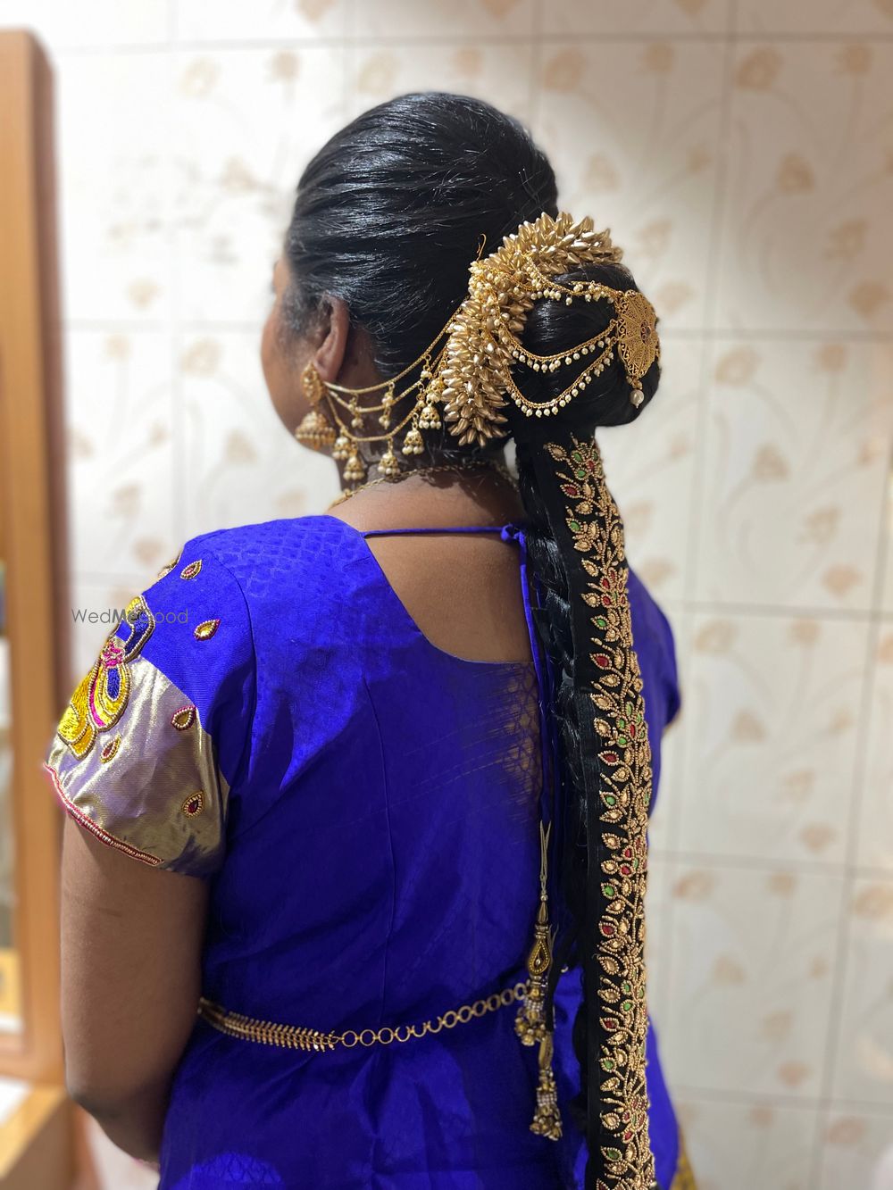 Photo From Traditional Hairdo - By Ezhil Elit