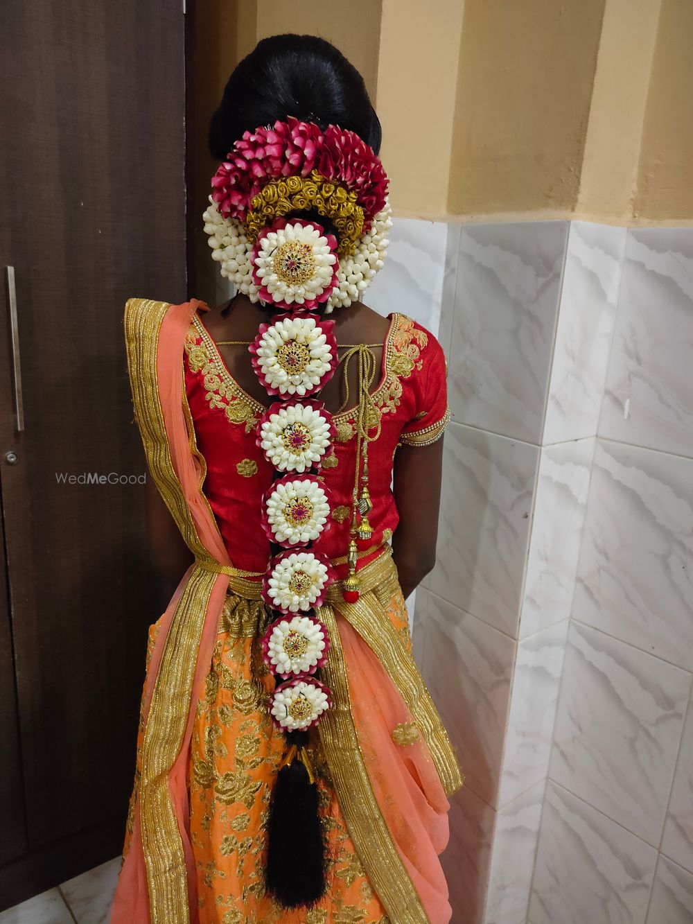 Photo From Traditional Hairdo - By Ezhil Elit