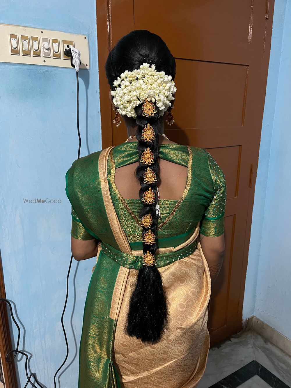 Photo From Traditional Hairdo - By Ezhil Elit