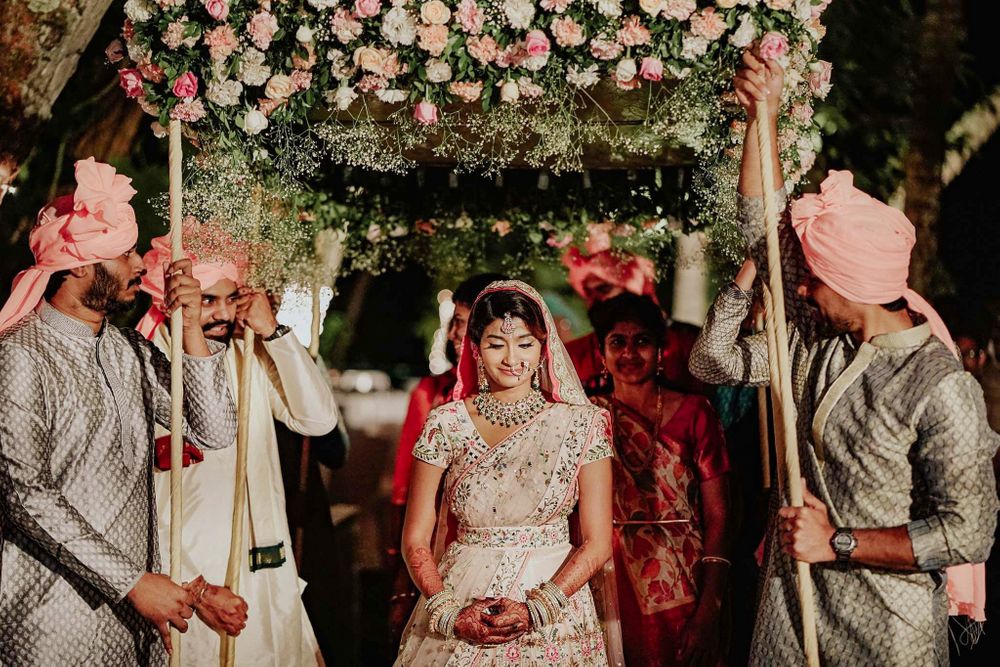 Photo From Beautiful Floating Mandap - By The Hue Story