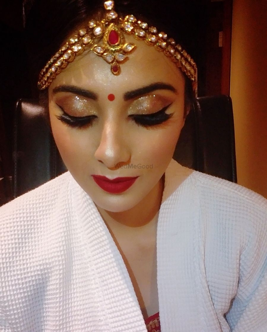Photo From Aditi's bridal look - By Makeovers by Anchal