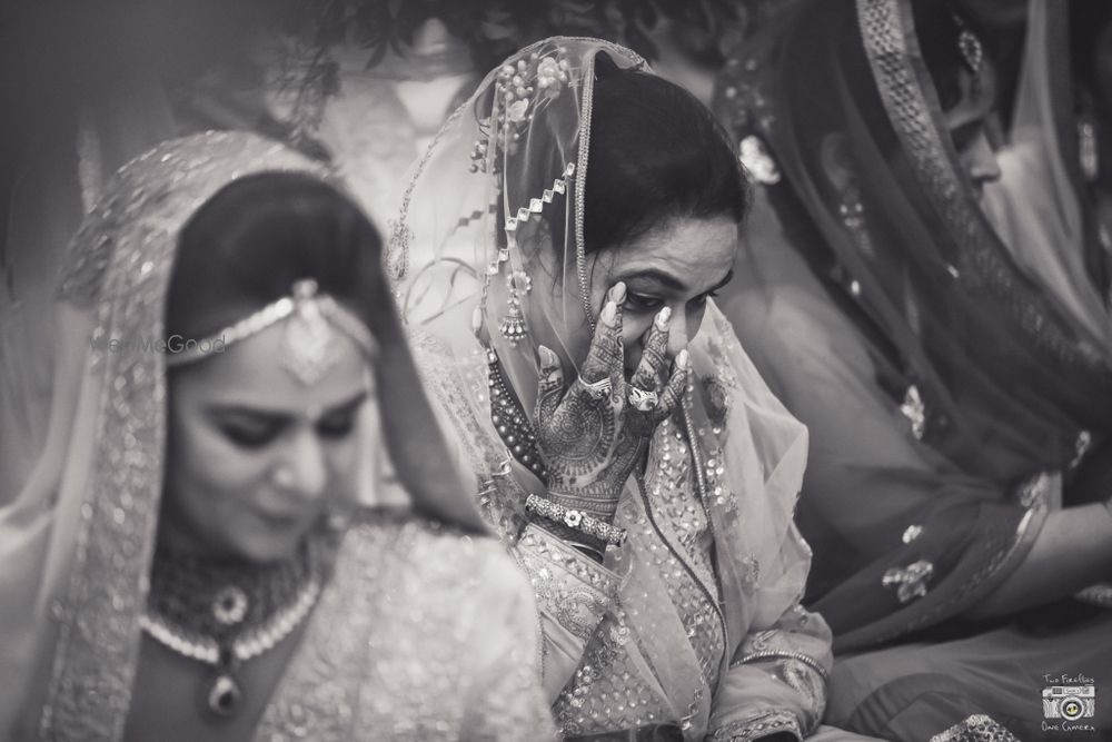 Photo of Mother of the bride getting emotional