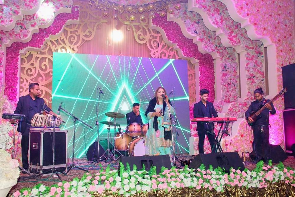 Photo From MEHANDI EVENT - By Komal Seth - The Band