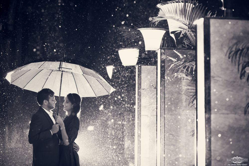 Photo From Monsoon Pre-wedding Shoot - By MJay photography