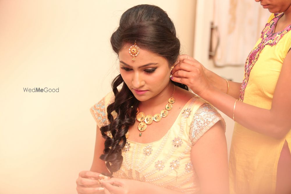 Photo From bride galore - By Roshni Safir