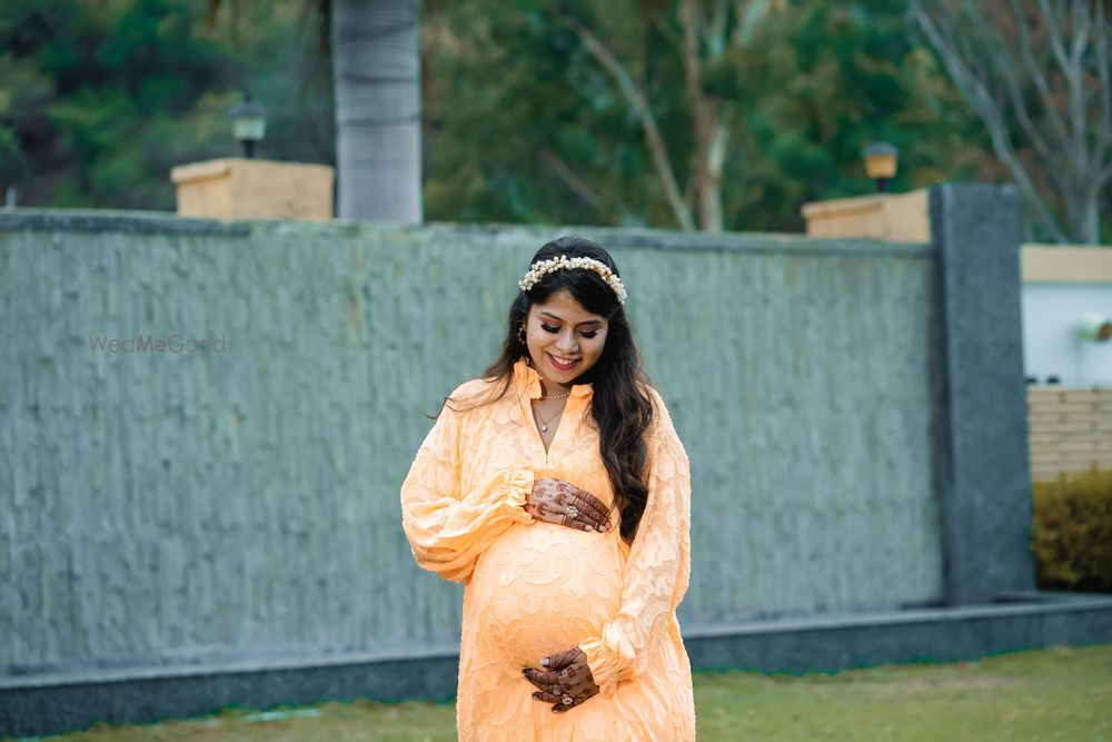 Photo From maternity pictures  - By The Creatomatographer