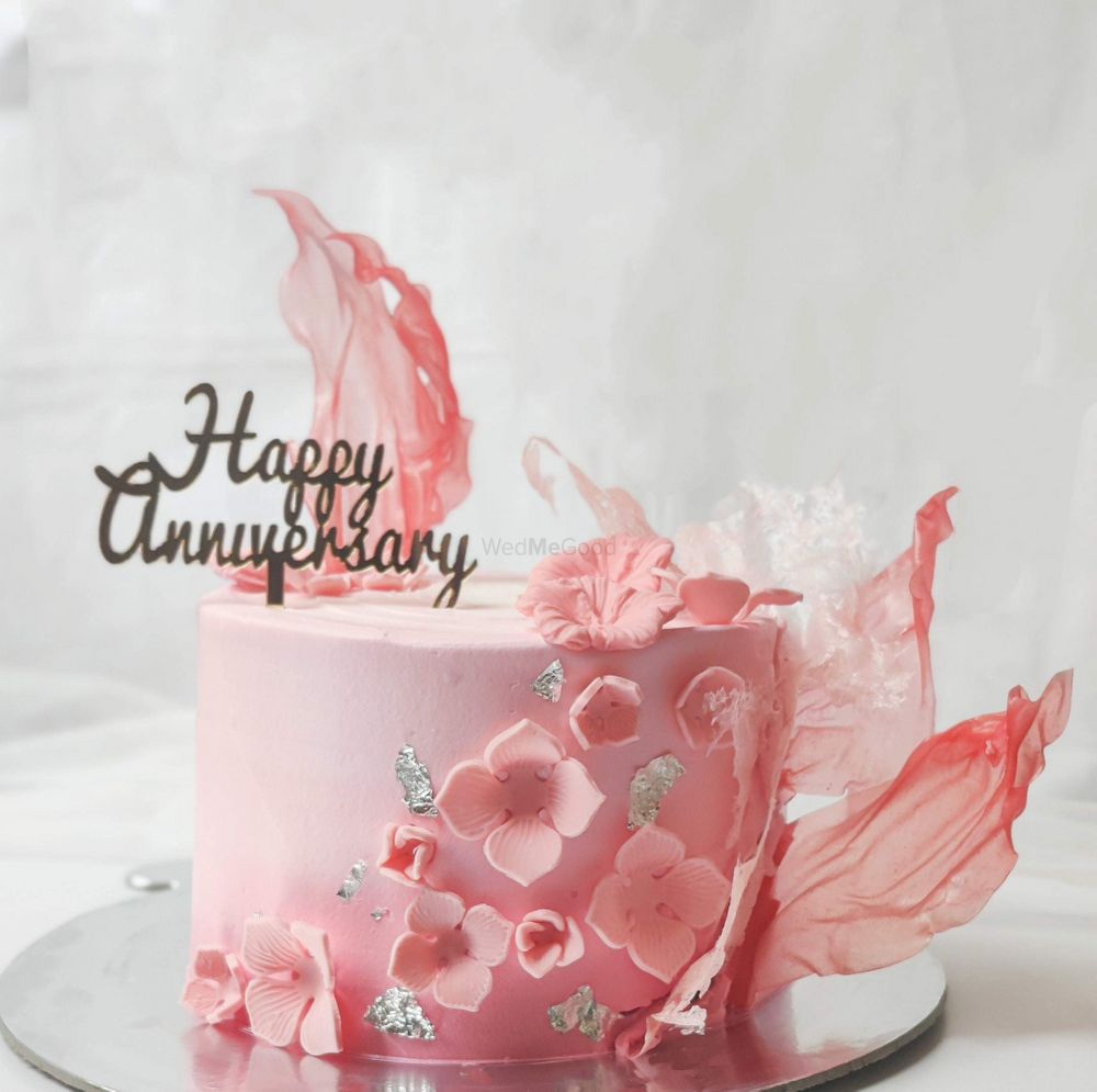 Photo From Anniversary cakes - By The Whiskology