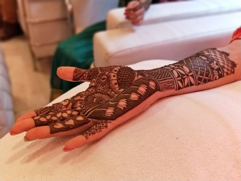 Photo From Dr saanchie, at patio club gurgaon Mehendi ceremony on 1 sep - By Shalini Mehendi Artist