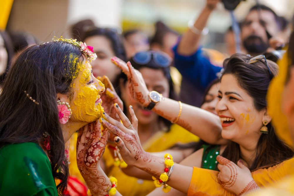 Photo From Saloni and Chirag (Haldi) - By Akhil Bagga Photography