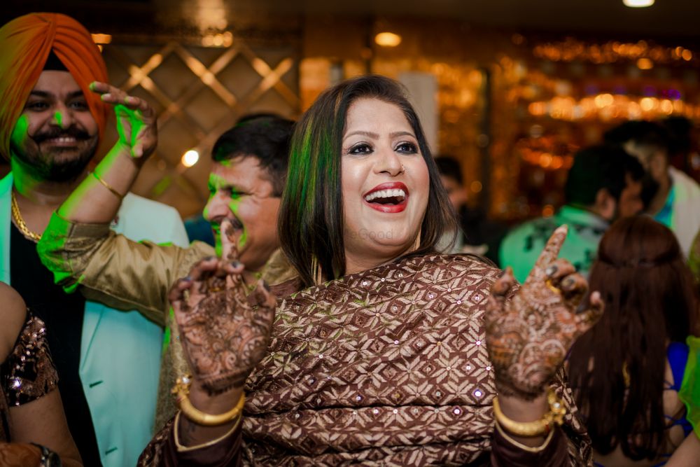 Photo From Shivani and Akshay (Youngsters and Mehendi Night) - By Akhil Bagga Photography