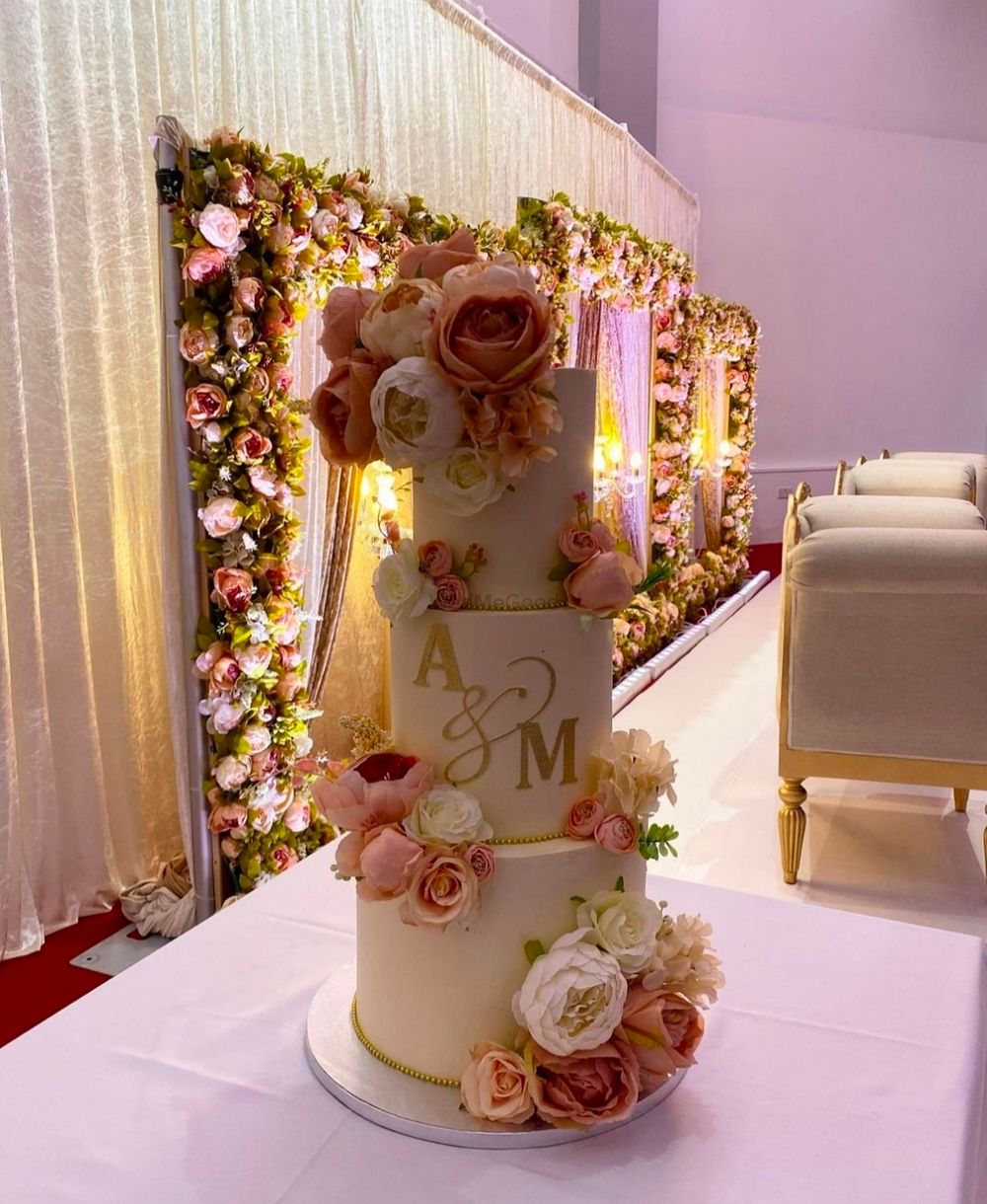 Photo From wedding cake - By Vanille Patisserie
