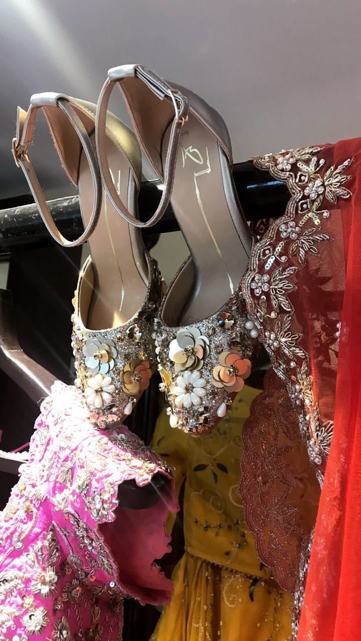 Photo From The Shadi Saga - By Nidhi Bhandari, Fine Couture Footwear