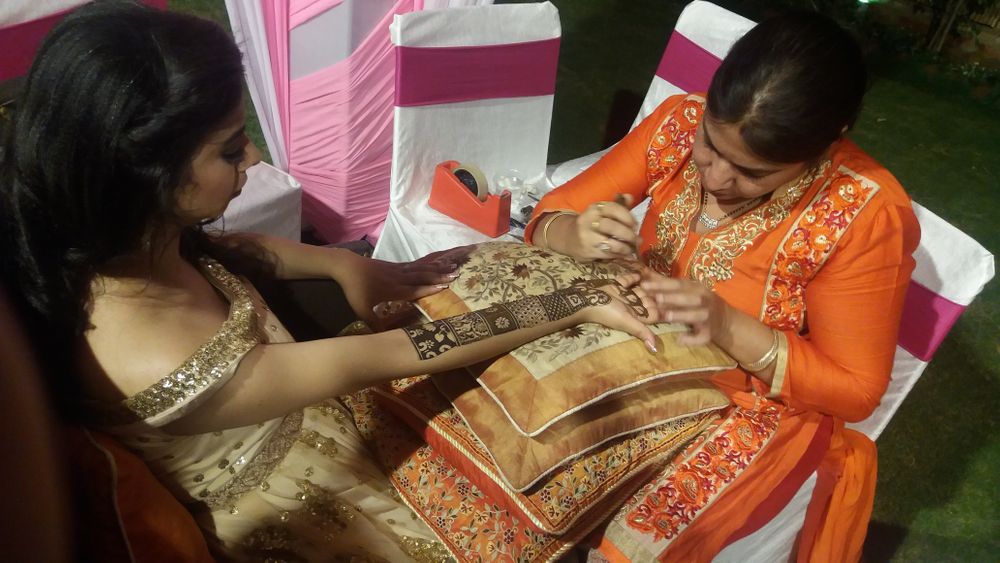 Photo From Geetu madan mehendi ceremony at Araveli Resorts, Manesar - By Shalini Mehendi Artist