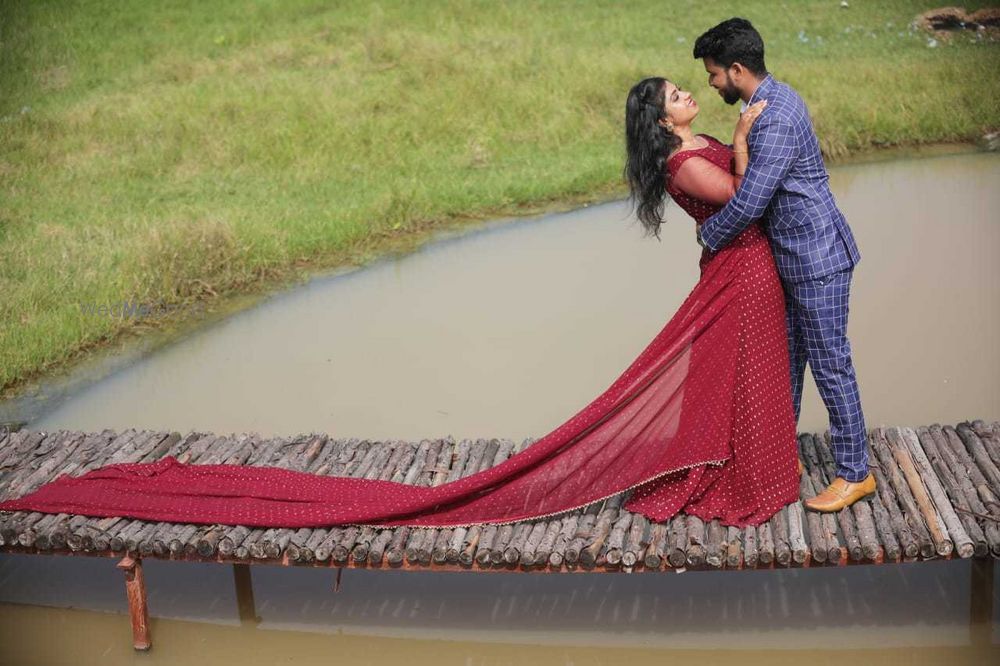 Photo From Priya's pre-wedding shoot - By Bridal Makeup by Sharmilaa