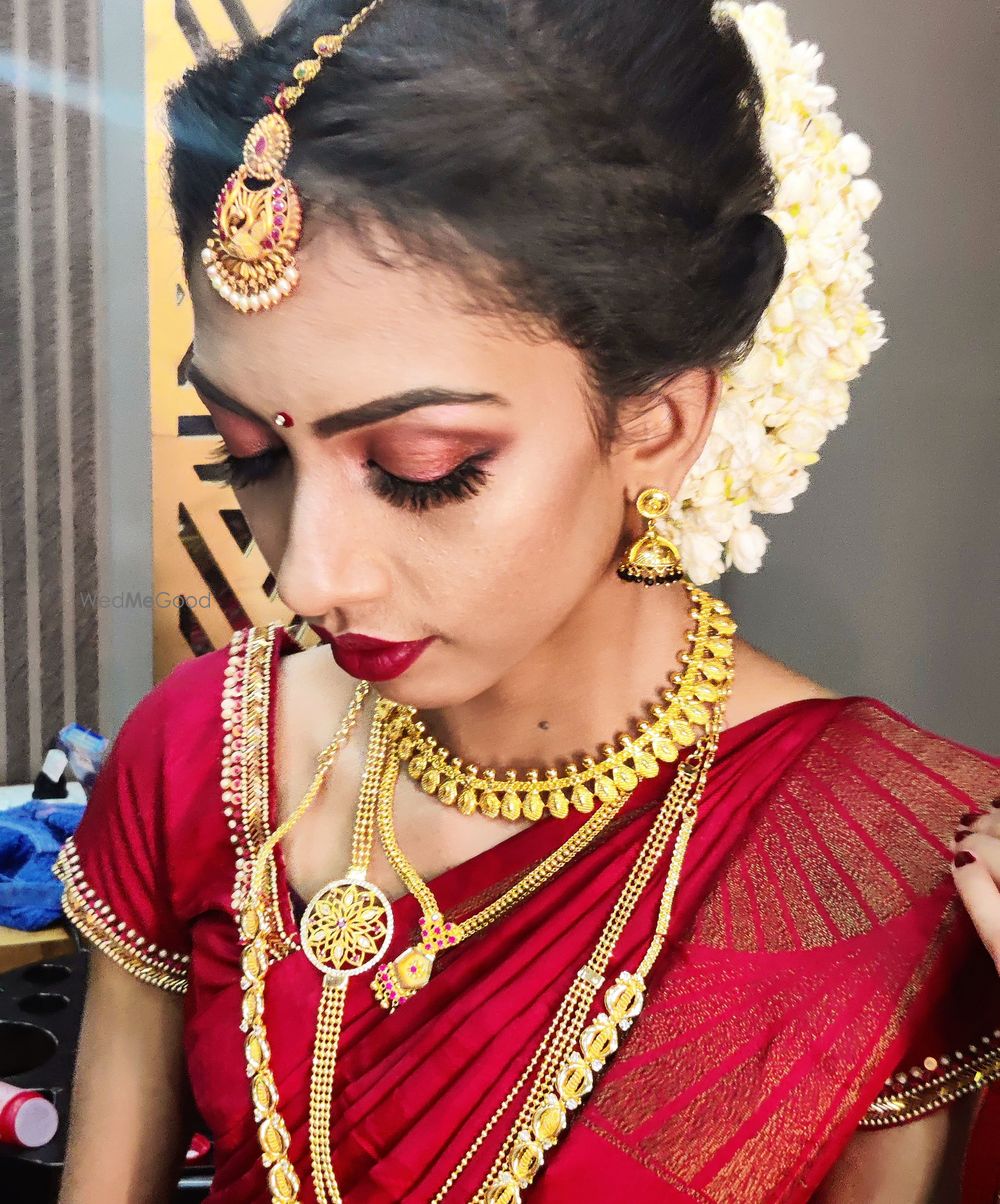 Photo From hindu brides - By Anna Monica Beauty Shack